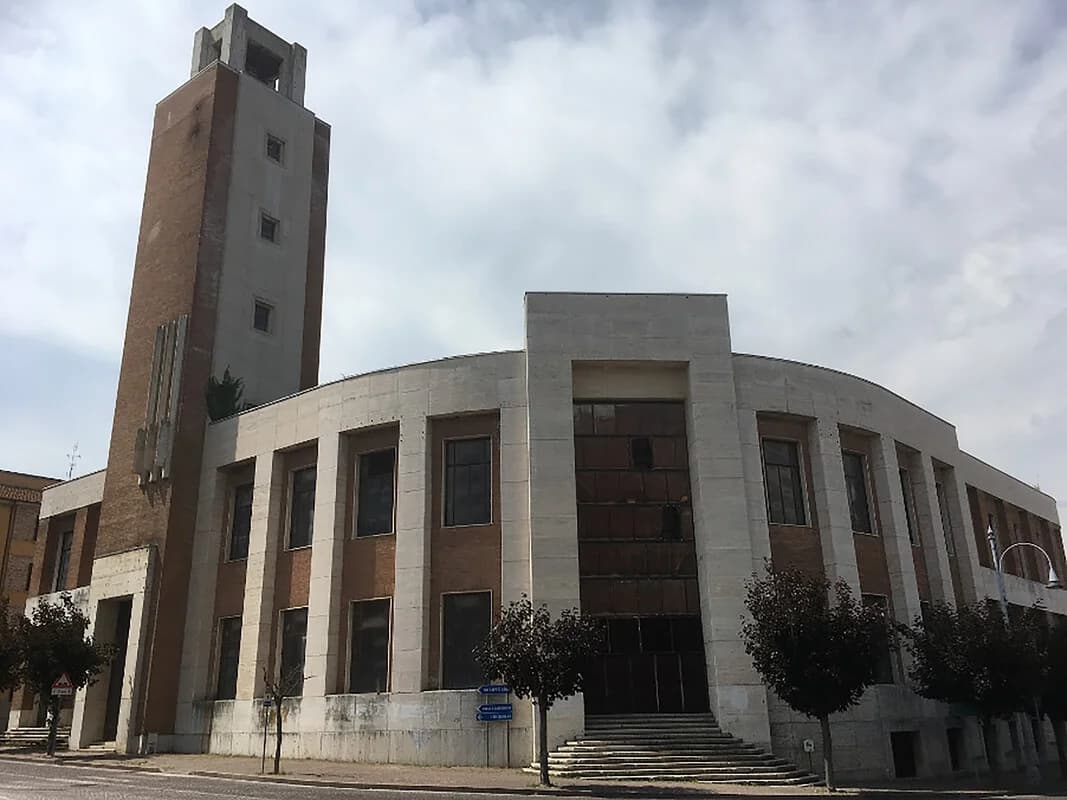 Open access visualization of Photo, Casa del Fascio, Predappio, Photograph