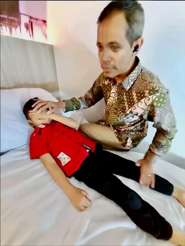 Open access visualization of Photo, Hypnotherapy, Workshop, Family, Anonymity